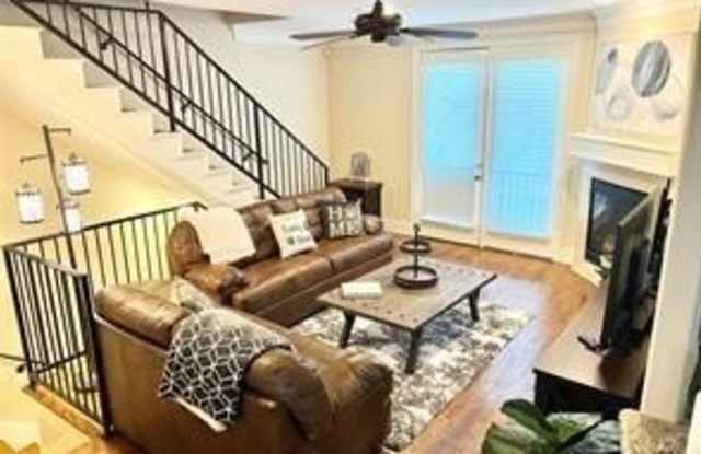 4144 Grassmere - 4144 Grassmere Lane, University Park, TX 75205
