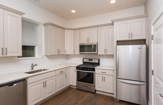 449 North Carpenter - 449 North Carpenter Street, Chicago, IL 60642