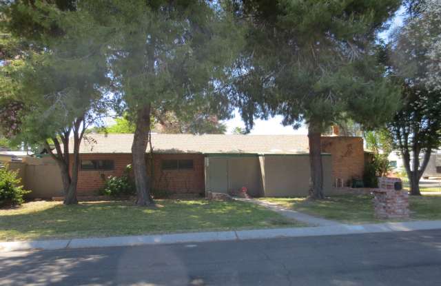 5750 N. 16th Pl. Gallery 3