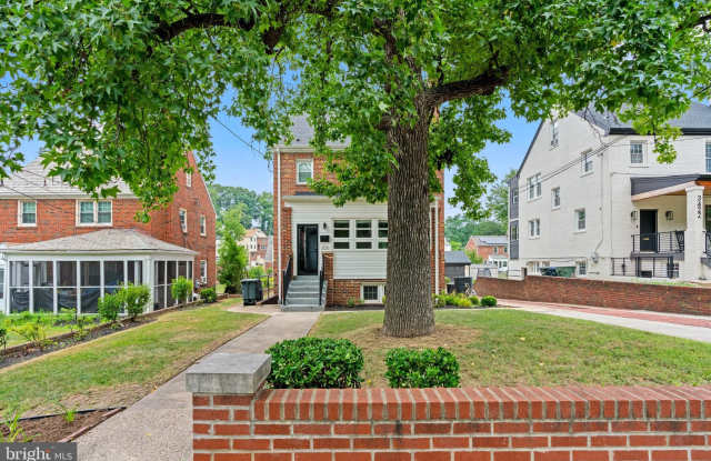 3418 PENNSYLVANIA Avenue SE Gallery 4