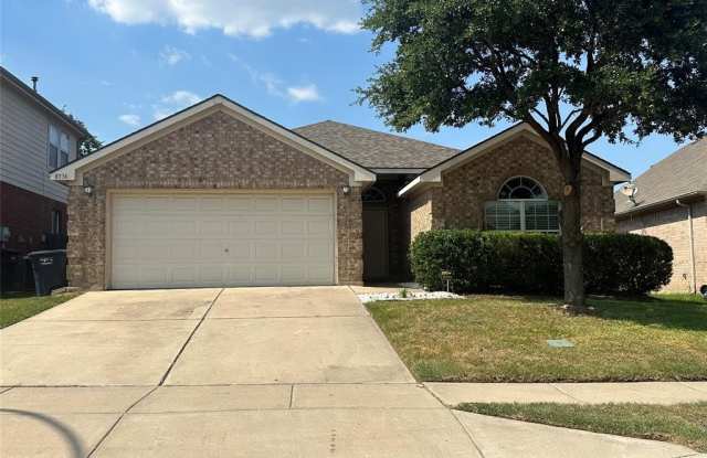 8736 Lariat Circle - 8736 Lariat Circle, Fort Worth, TX 76244