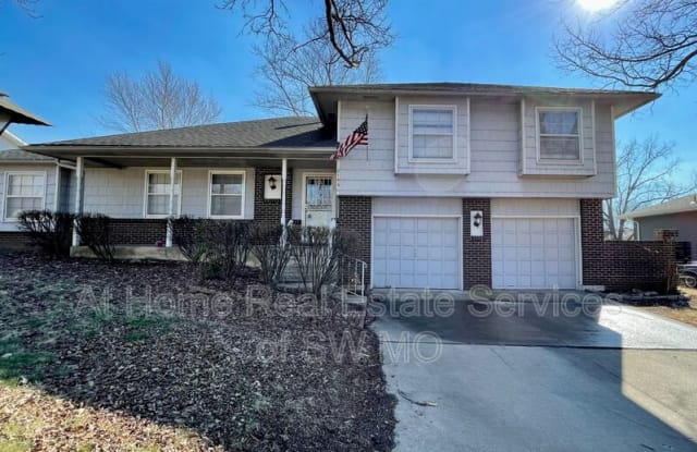 2156 E Swallow St - 2156 East Swallow Street, Springfield, MO 65804