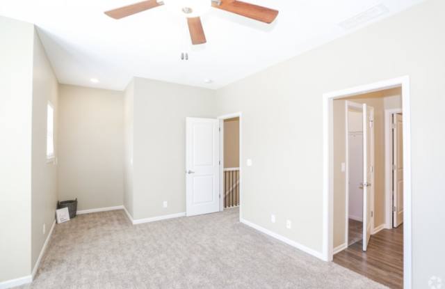 544 Northeast Ridgeview Drive Gallery 3