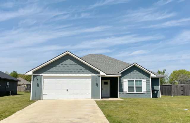 Open floor plan/Paved street/Quiet neighborhood photos photos