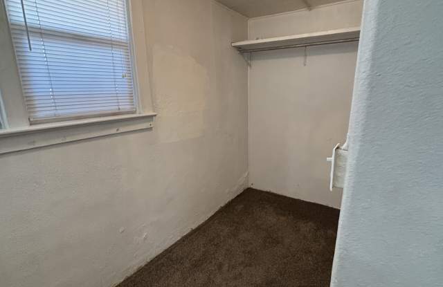 293 South Water Avenue Gallery 3