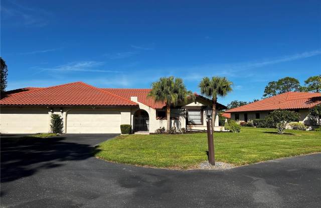 5581 GOLF POINTE DRIVE photos photos