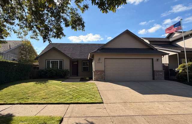 3-bedroom, 2-bath 1,503 sf N. Eugene House Gallery 1