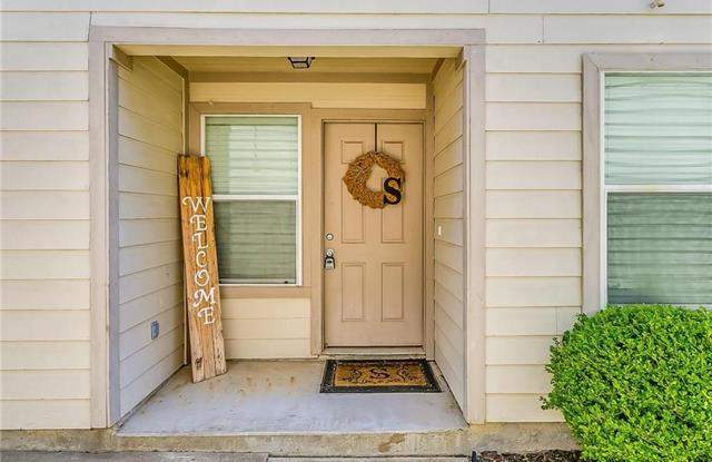 10737 Many Oaks Drive Gallery 3