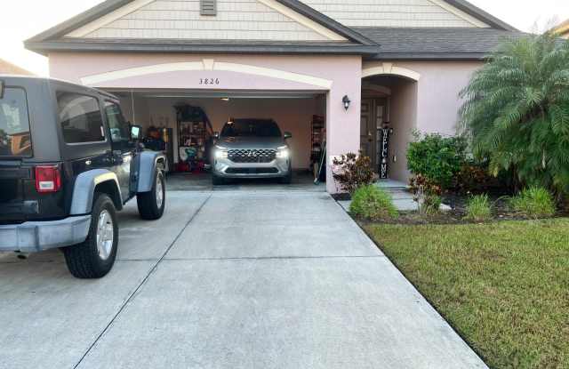 3826 Wayfarer Way Gallery 2