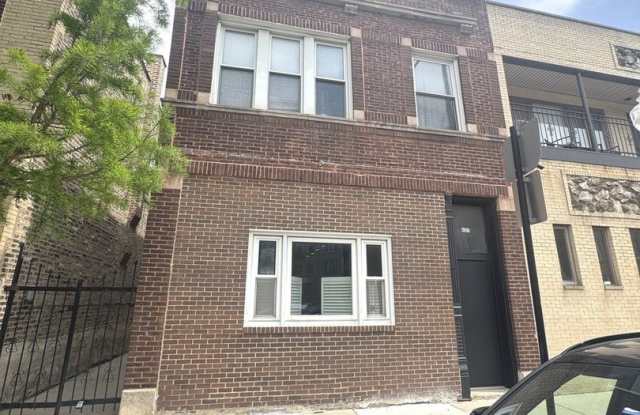 4207 N Elston Avenue photos photos