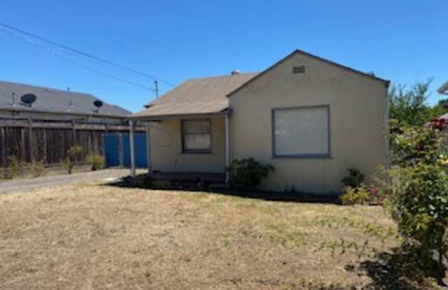2 Bedroom / 1 Bath photos photos