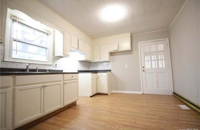 2920 Glendale Avenue Gallery 2