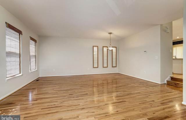 6563 MCKENNA Way Gallery 4