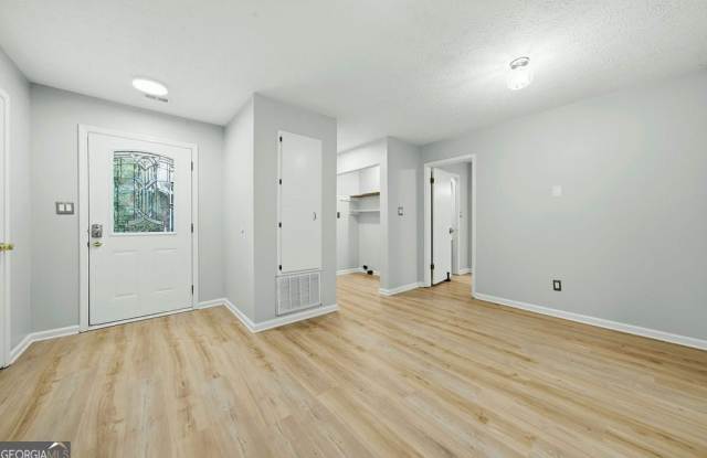 210 Meadow Run Gallery 3