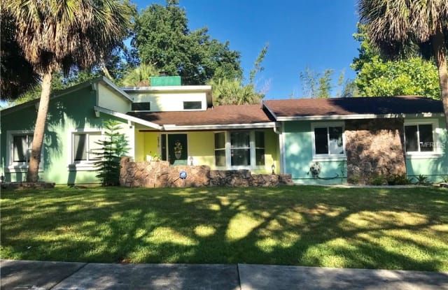 2310 LAKEVIEW AVENUE - 2310 Lakeview Avenue, Clermont, FL 34711
