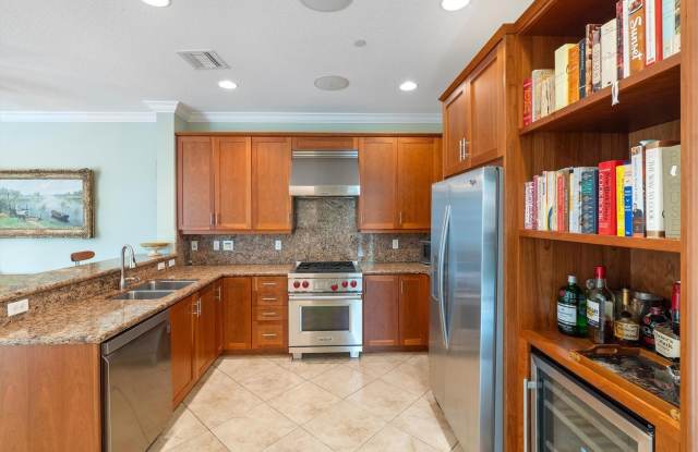 1615 NE 2ND Court Gallery 4
