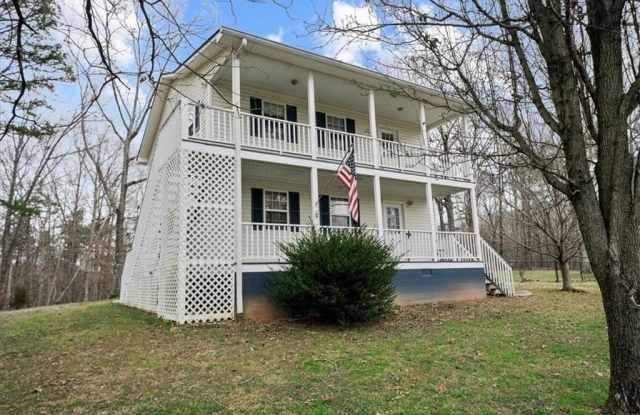 7065 Dawsonville Highway unit: A - 7065 Dawsonville Highway, Lumpkin County, GA 30534