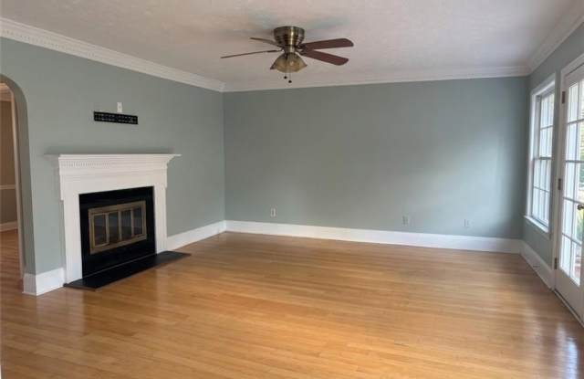 6106 Queen Anne Court Gallery 2