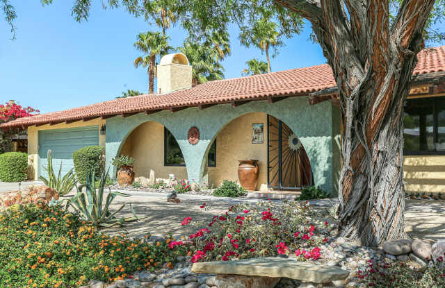 1020 N Cerritos Drive photos photos