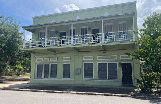 1153 Walnut Street photos photos
