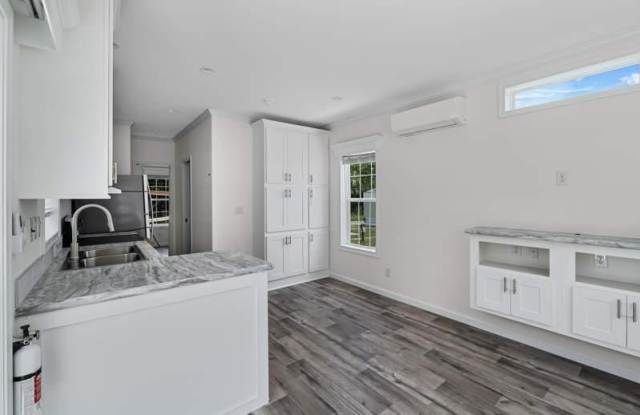 31 Ben St photos photos