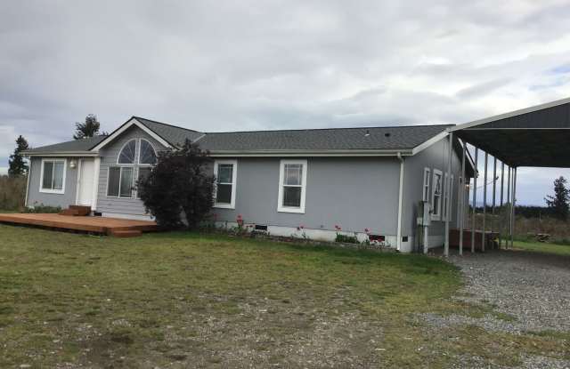 Available for Immediate Move-In! 3 Bed/2 Bath in Yelm! photos photos