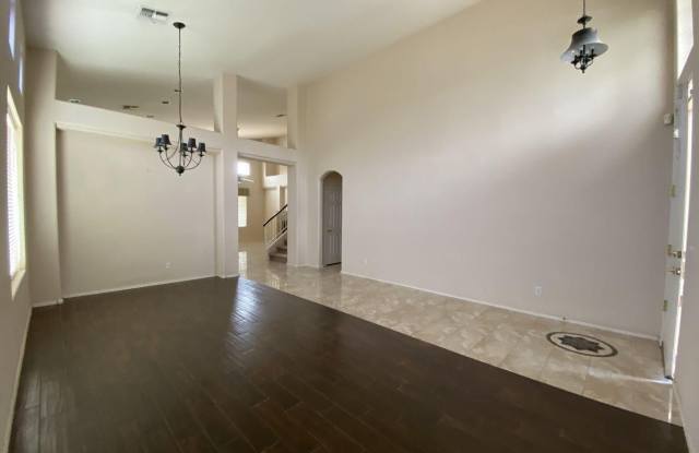 1412 E Saragosa Street Gallery 3