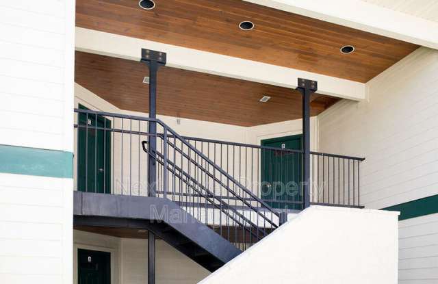26 8th Avenue West - A Gallery 3