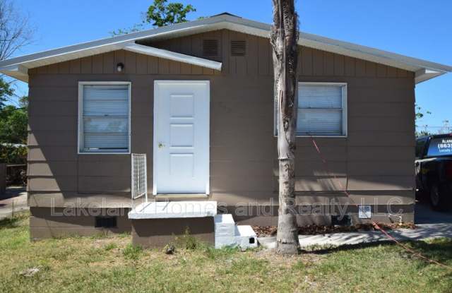 842 Crestview Avenue - 842 Crestview Avenue, Lakeland, FL 33815