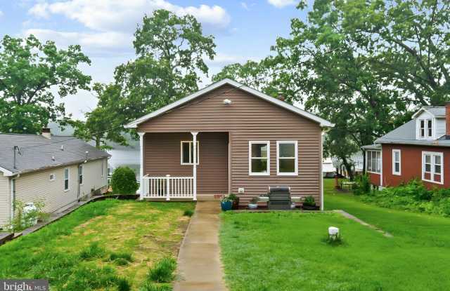 332 RIVERSIDE DRIVE photos photos