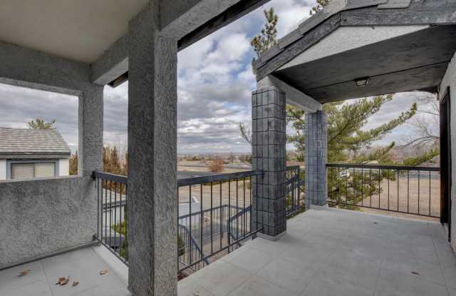 College Students Welcome! Rent this 3 Bedroom, 2.5 Bathroom Condo for Rent! Gallery 4
