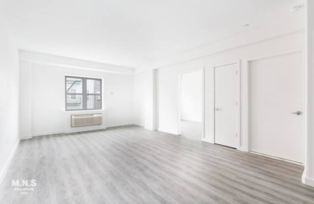 387 Manhattan Avenue Gallery 4