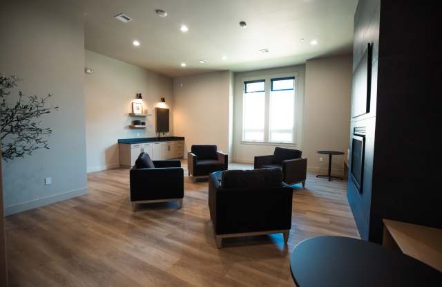 Eastpark Apartment Homes Gallery 3