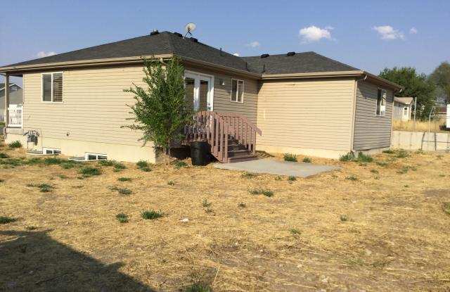 1017 W 880 S Gallery 4