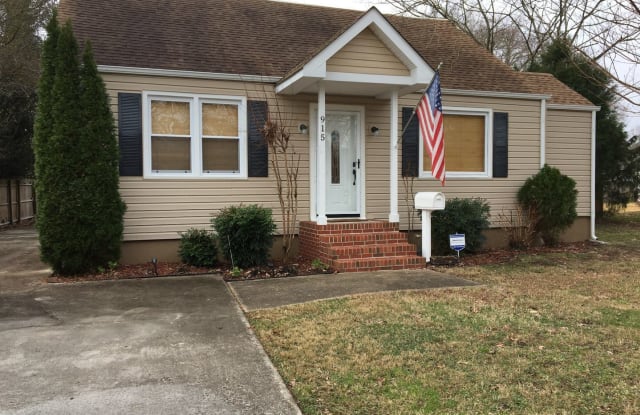 915 Newell Ave - 915 Newell Avenue, Norfolk, VA 23518
