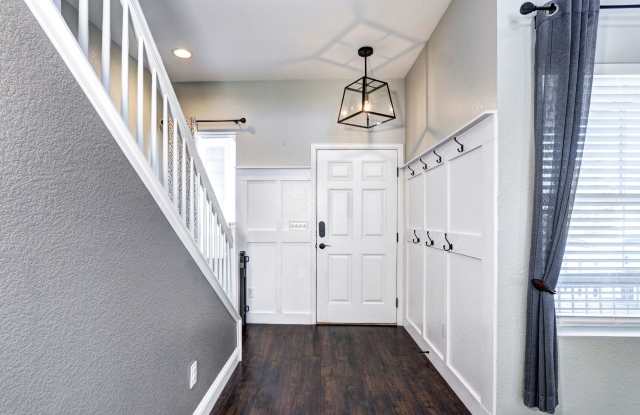 2 story 3 bed 2.5 bath home in The Meadows Community! Gallery 3