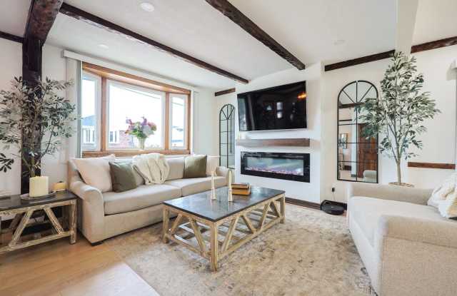 115 Charger St photos photos 115 Charger St photos photos