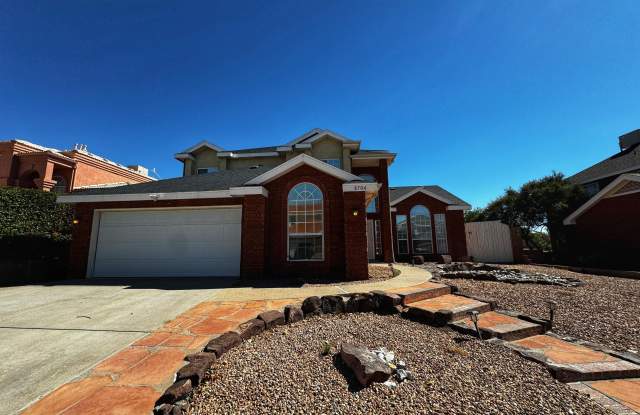 8704 Oakcrest Place NW Gallery 1