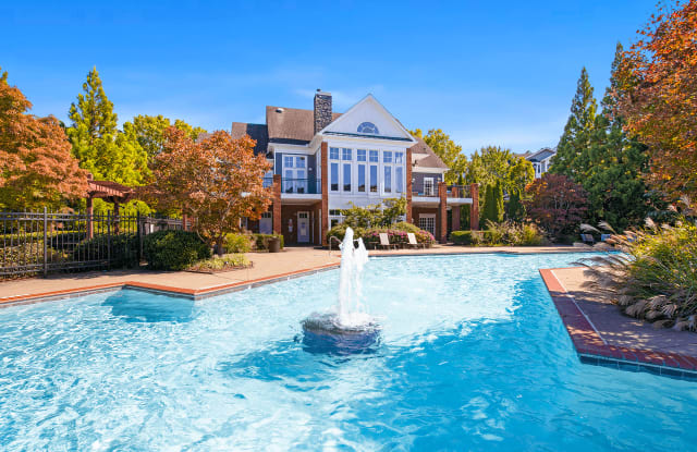 Lakeside at Town Center Apartments Gallery 3