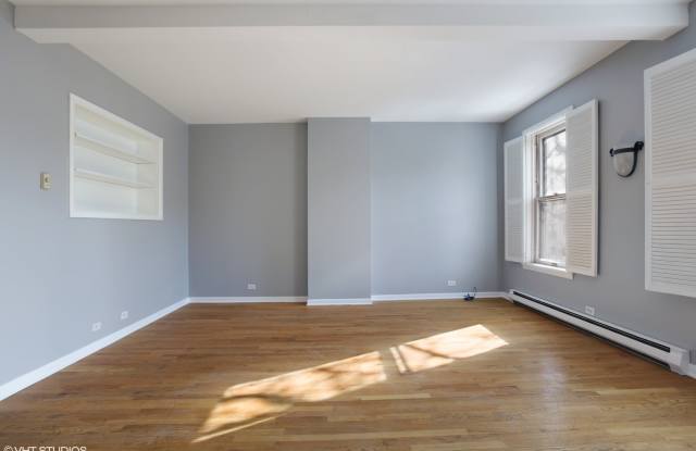 1951 North LINCOLN Avenue Gallery 4