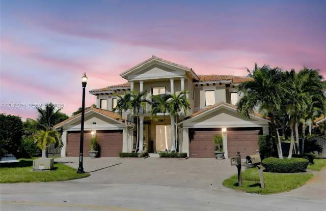 7553 SW 188th Ter photos photos