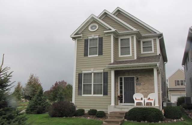 Fabulous 3Bd/2.5Ba House/Detached townhome- over 2000 finished sqft plus unfinished basement! Woodbury- Available 10/1/26 photos photos