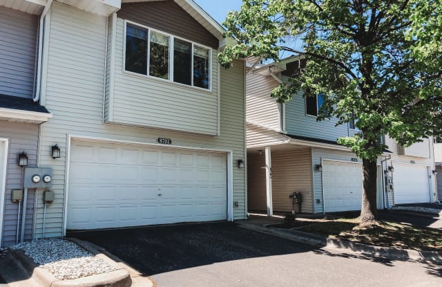 8702 Norway St North West - 8702 Norway Street Northwest, Coon Rapids, MN 55433