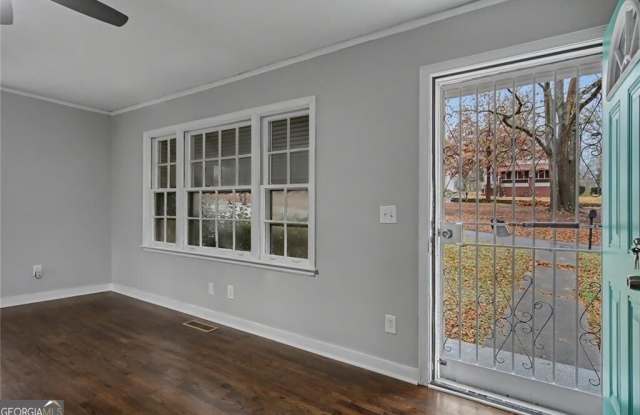 725 Matilda PL N Gallery 4