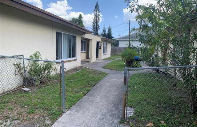 2760 NW 58th Ter photos photos