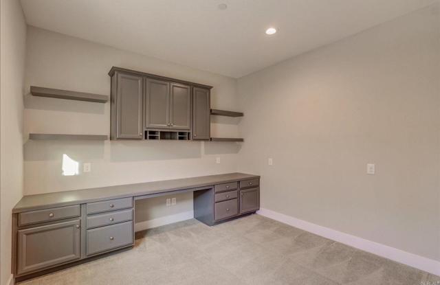 Beautiful 4 Bedroom Home in Brighton Landing – Vacaville Gallery 4
