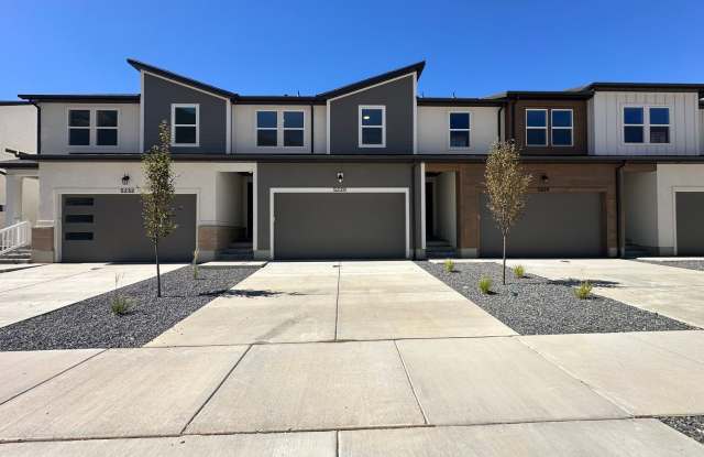 New 3 Bed 2.5 Bath Townhomes for Rent at Harmony Ridge - Mapleton Gallery 3