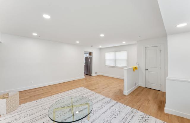 4711 Norwich Road Gallery 2