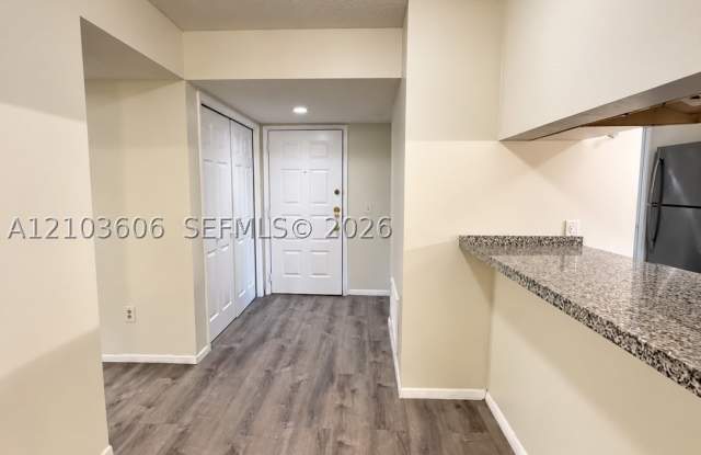 4421 W Mcnab Rd Gallery 3