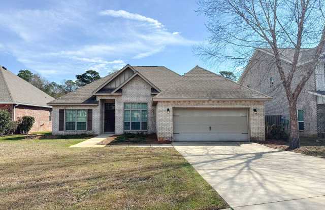 Well maintained 4 bedroom home with 2 car garage photos photos